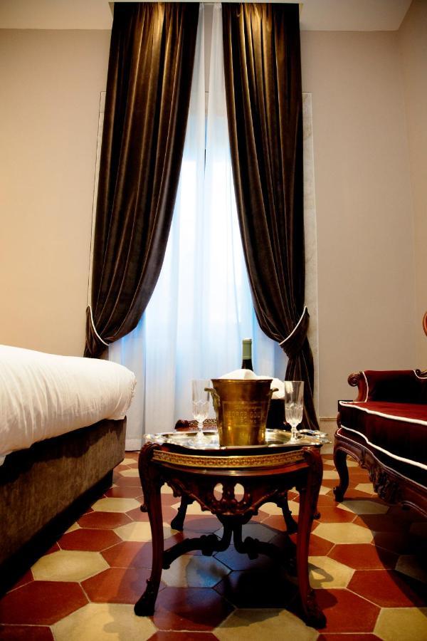 Palazzo Papa Gregorio XVI Hotel Tivoli Kültér fotó