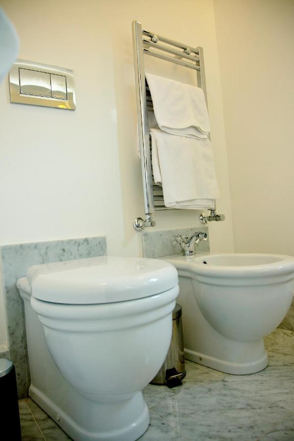 Palazzo Papa Gregorio XVI Hotel Tivoli Kültér fotó